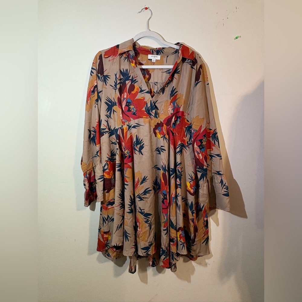 Umgee‎ Women’s Large Tan Beige Orange  Floral V-Neck Long Sleeve Mini Dress